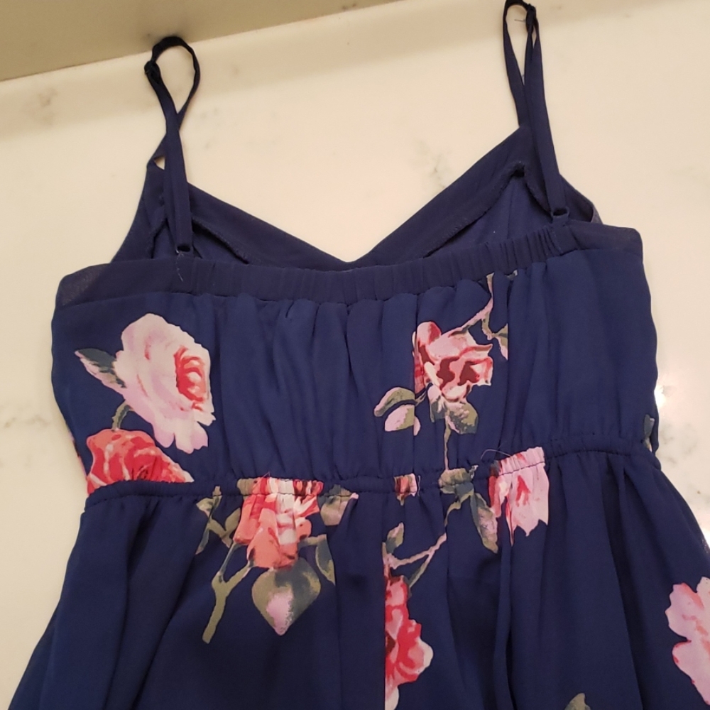 Dress - Picture 3 of 4
